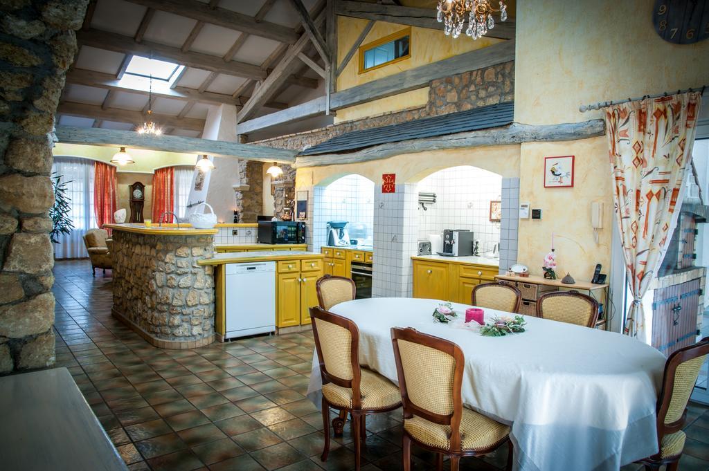 Domaine De Bailheron Hotel Beziers Bagian luar foto